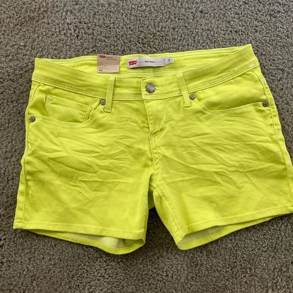 Levi’s Shorts - Picture 1 of 6